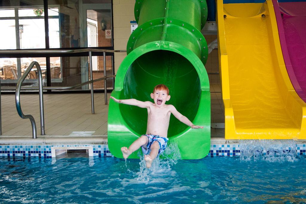 Crows Nest Caravan Park Holiday park 4*